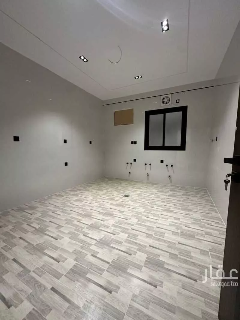 5 bedroom apartment in Muraykh 2