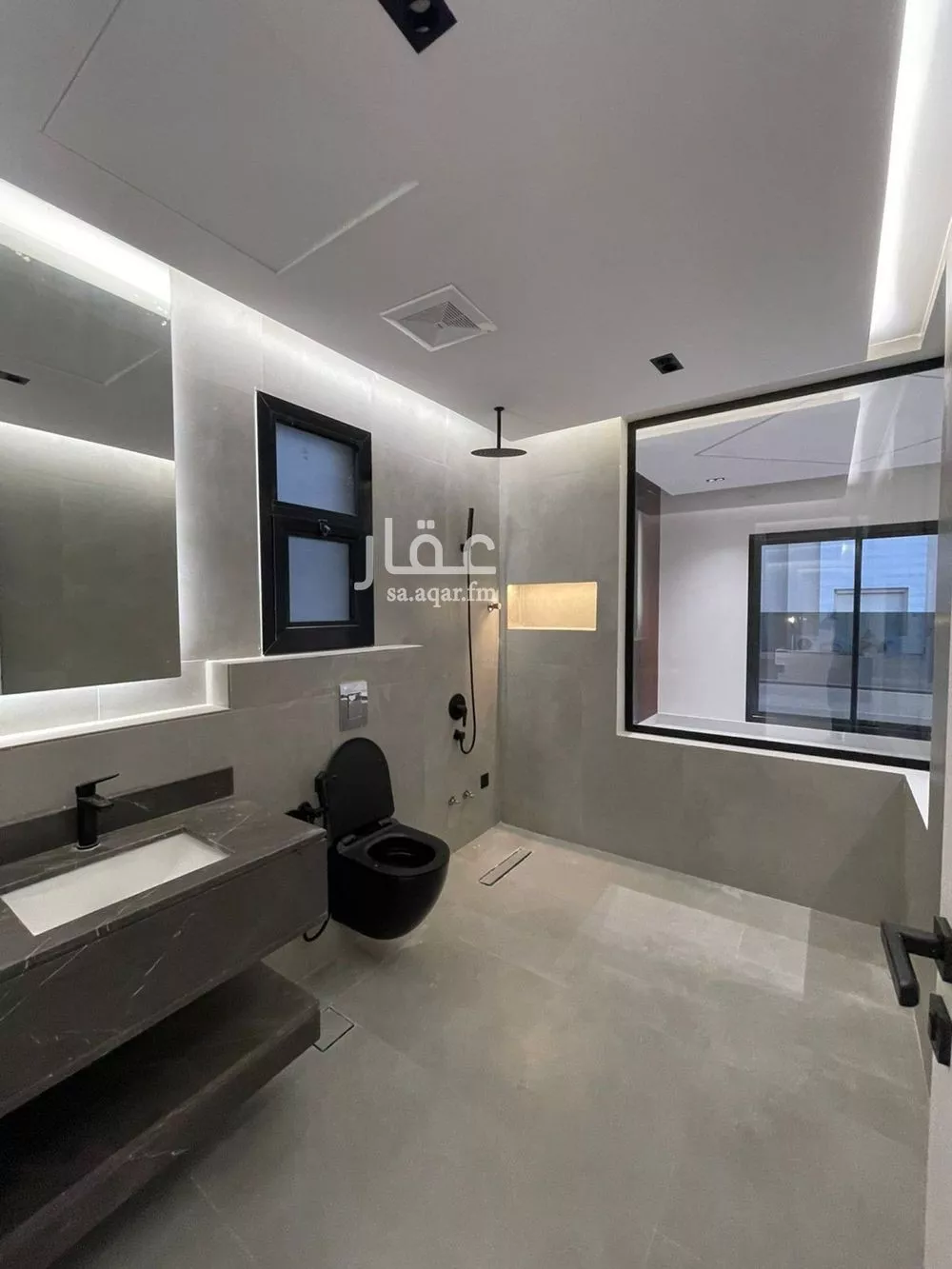 فيلا 6 غرف في العارض 4