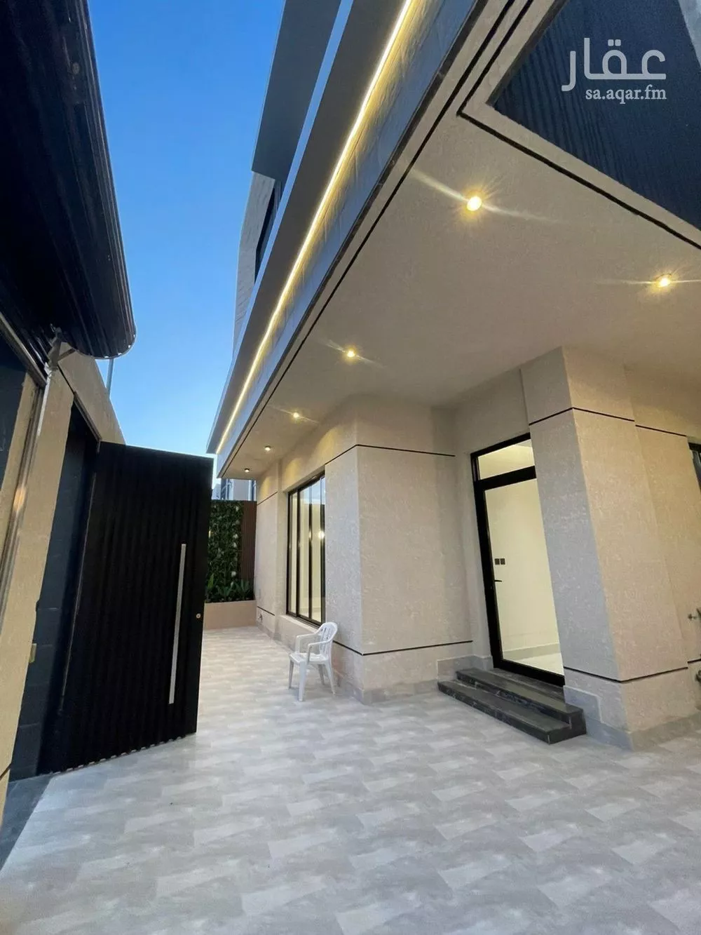 فيلا 6 غرف في العارض 3