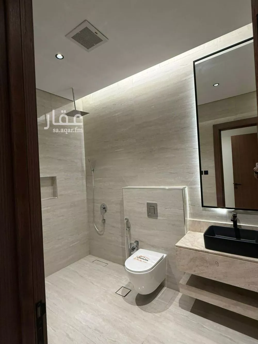 فيلا 6 غرف في النرجس 5