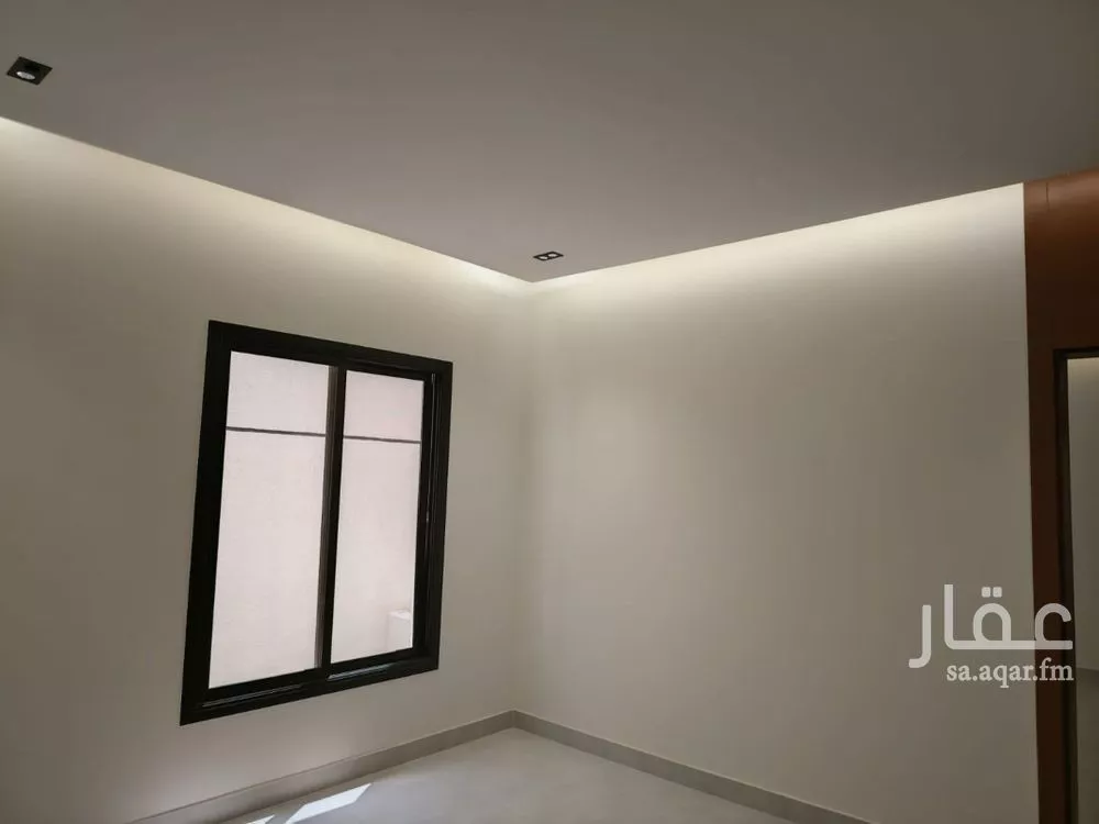 شقة 6 غرف في الرمال 3