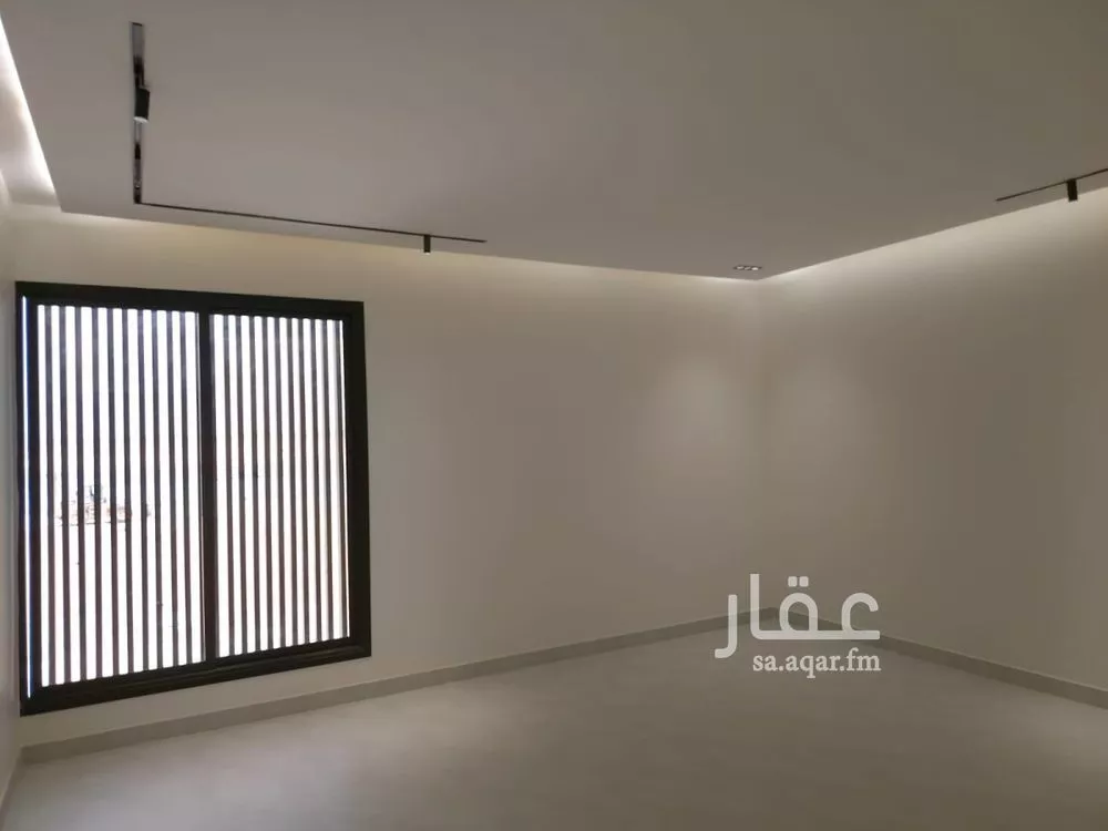 شقة 5 غرف في الرمال 4