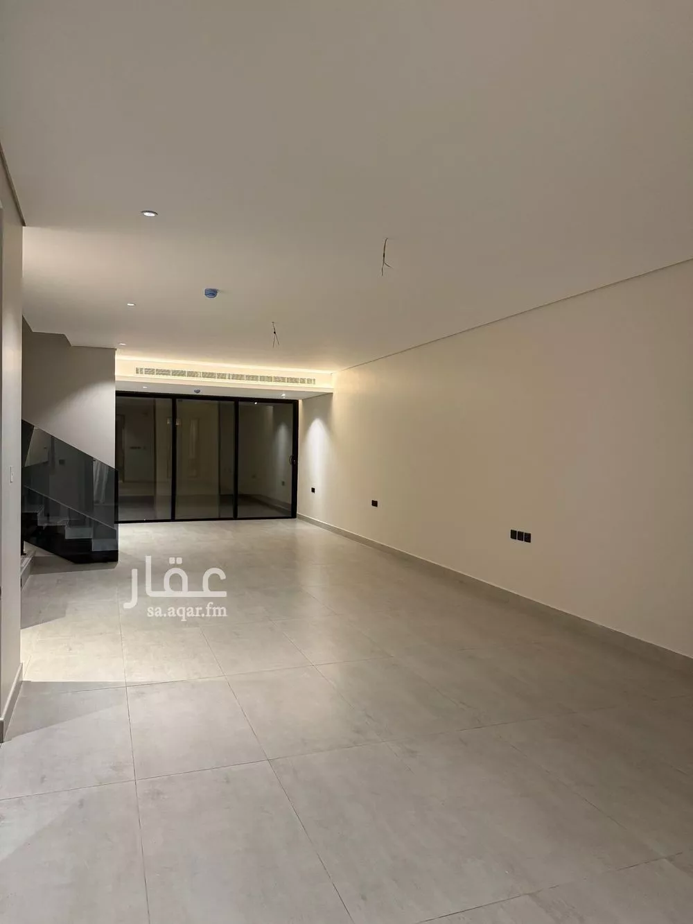 فيلا 5 غرف في العارض 3