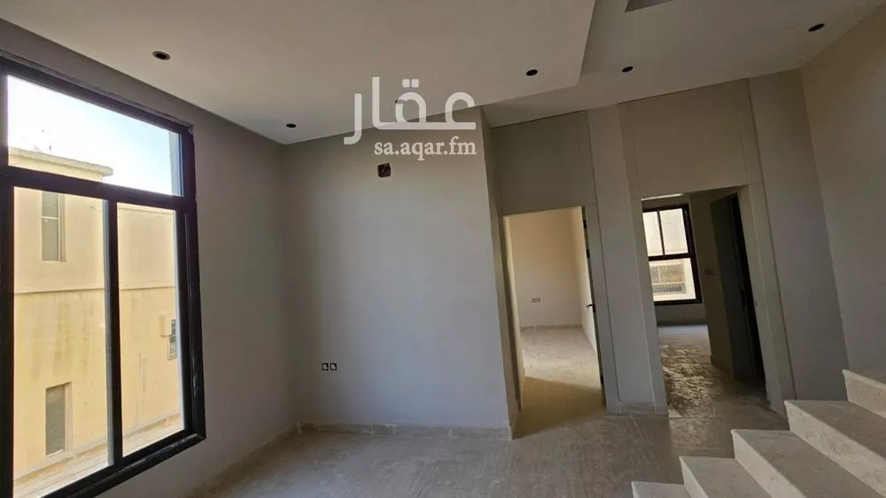 فيلا 5 غرف في الملك فيصل 4