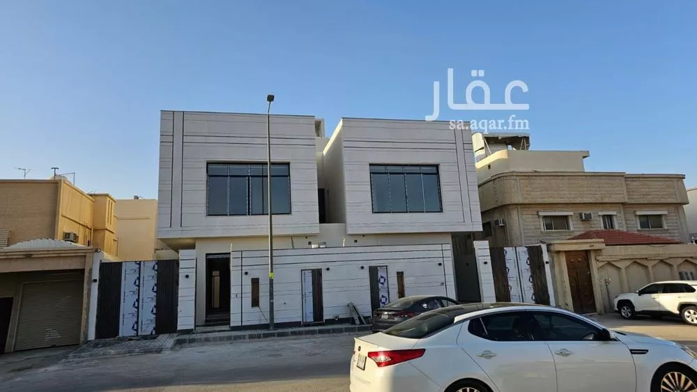 فيلا 5 غرف في الملك فيصل 2