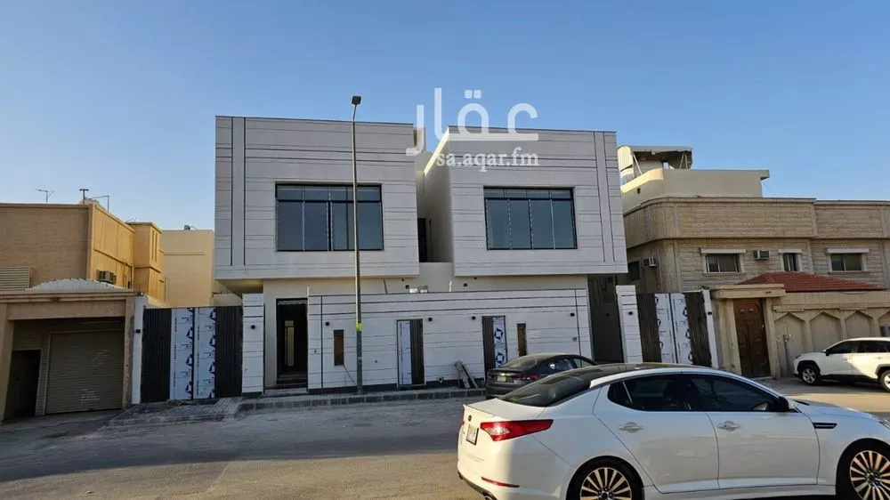 فيلا 5 غرف في الملك فيصل 1