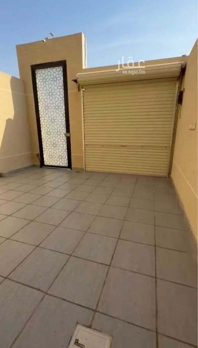 فيلا 8 غرف في العارض 4