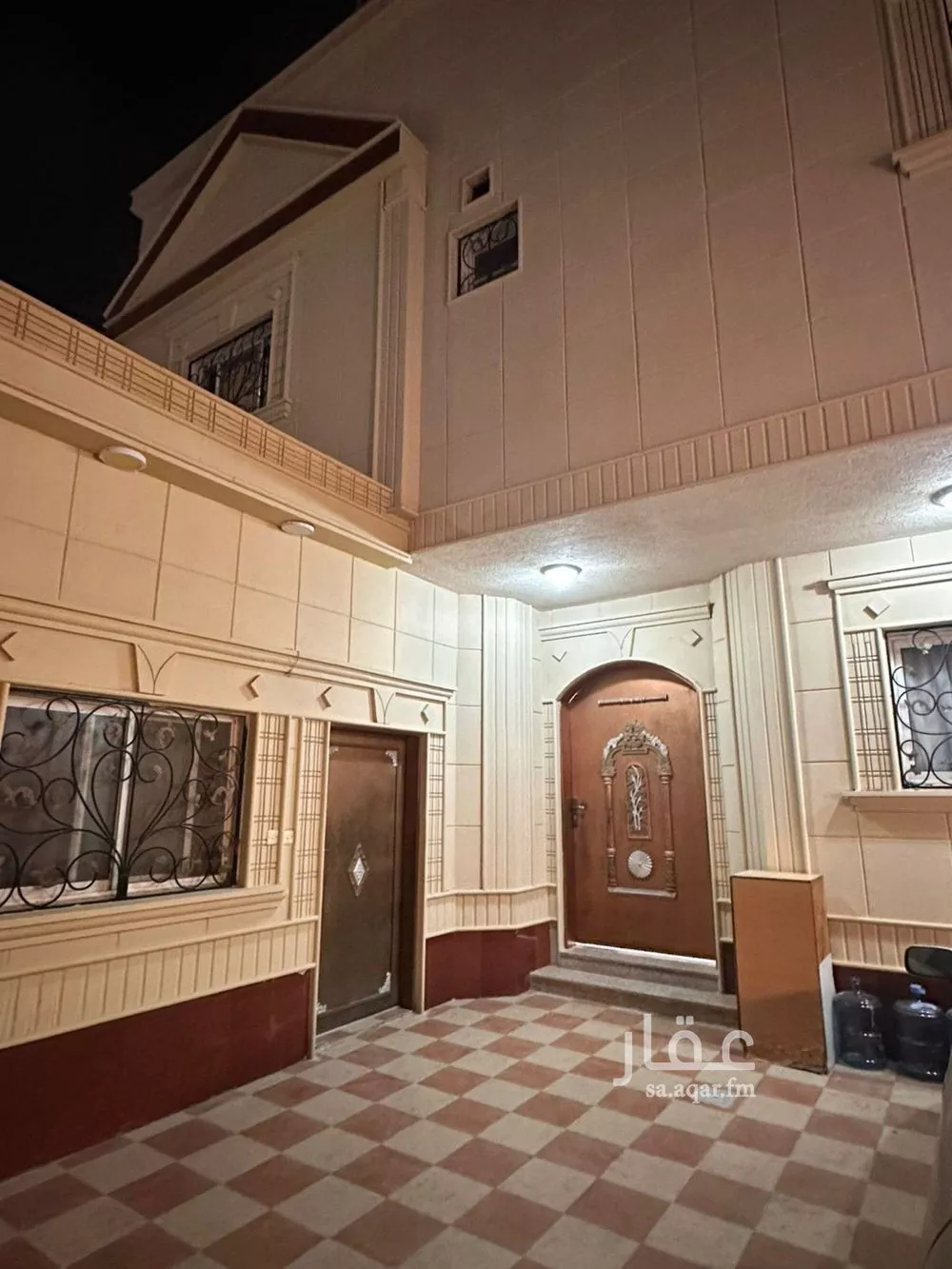 فيلا 4 غرف في ظهرة لبن 5