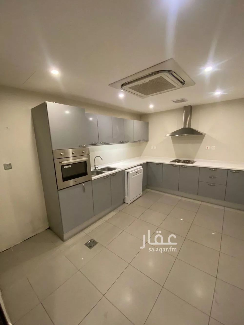 4 bedroom apartment in Qurtubah, Riyadh 9