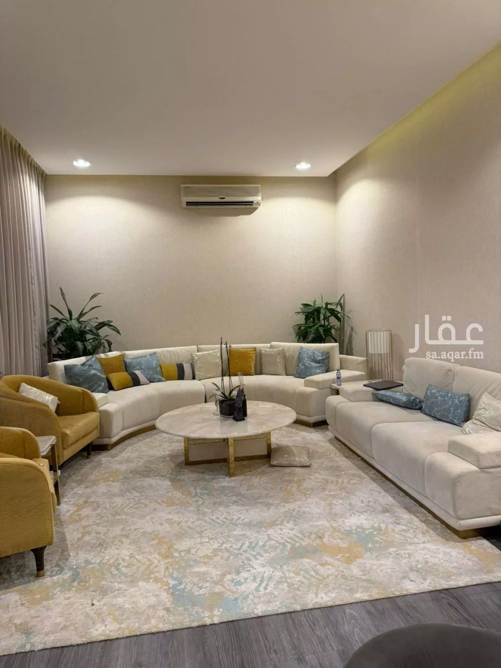 فيلا 4 غرف في الشرق 1