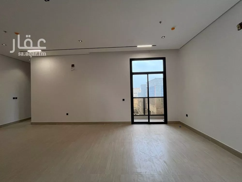 شقة 4 غرف في المهدية 5