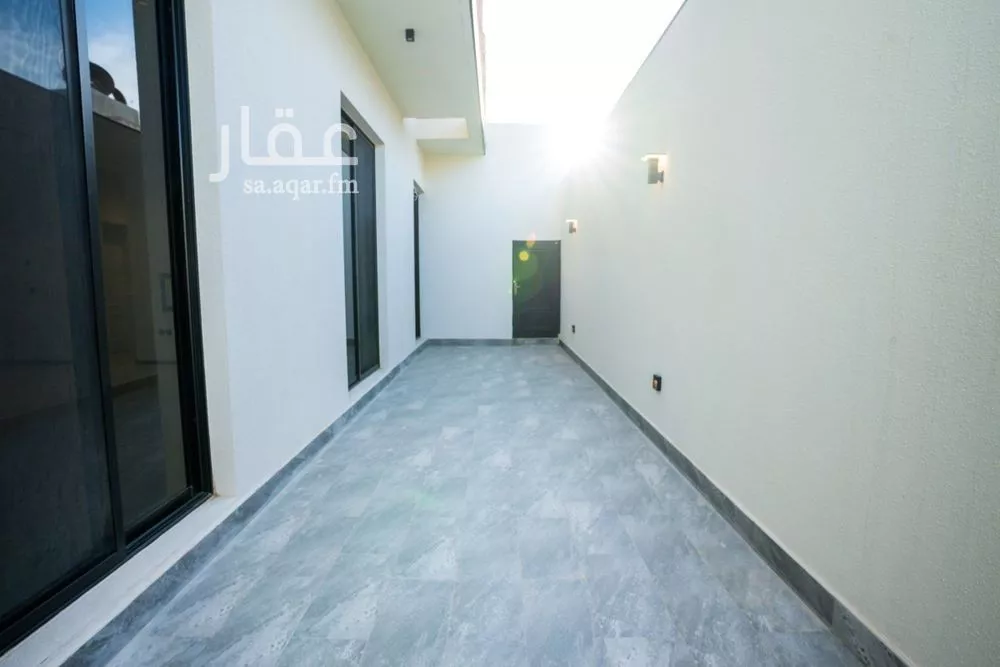 3 bedroom floor in Al Olaya 5