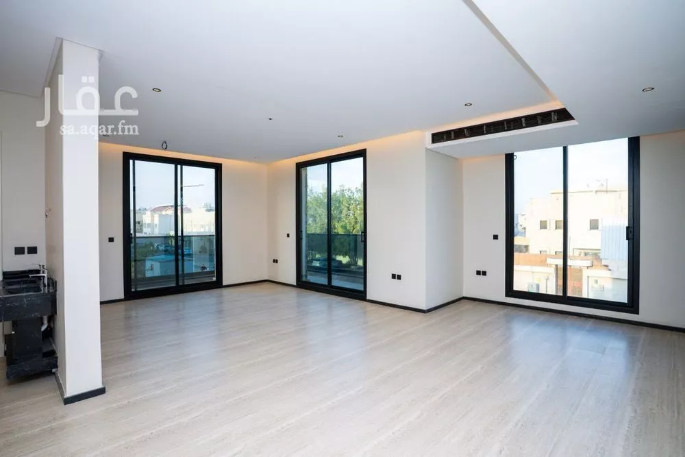 3 bedroom floor in Al Olaya 4