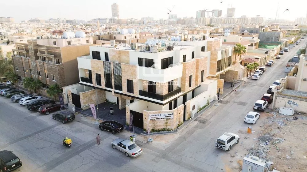 3 bedroom floor in Al Olaya 2