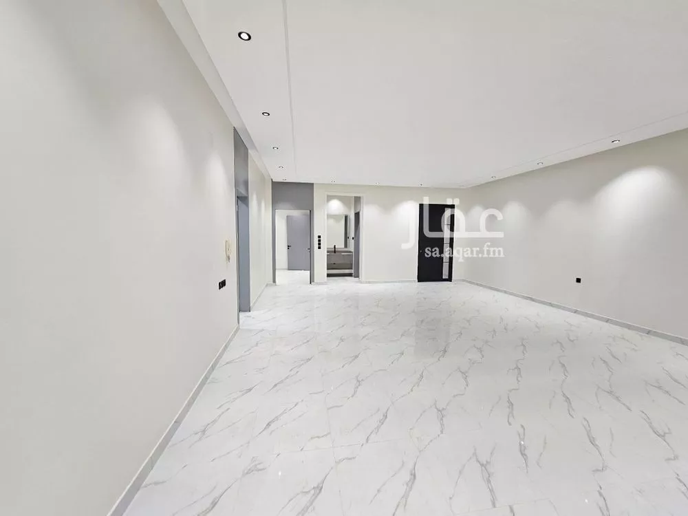 4 bedroom floor in Badr 4