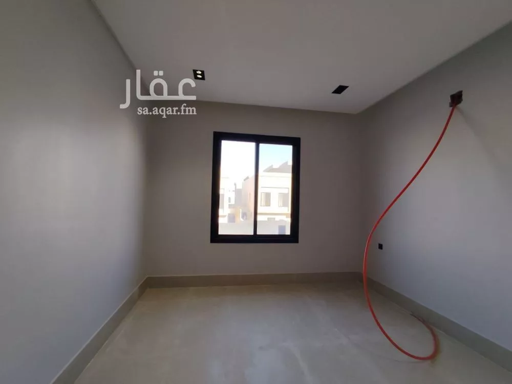 فيلا 6 غرف في عكاظ 3