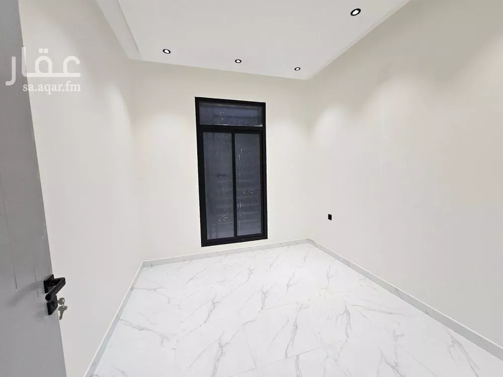 4 bedroom floor in Badr 5