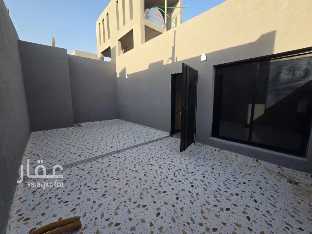 5 bedroom villa in Okaz, Riyadh 19