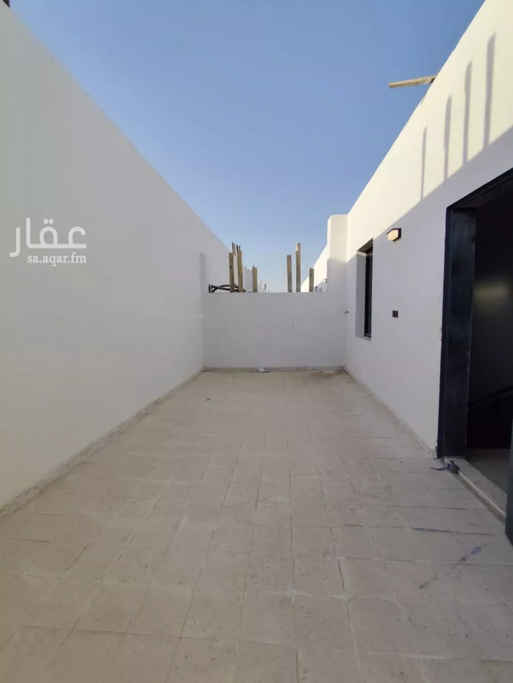 فيلا 6 غرف في عكاظ 4