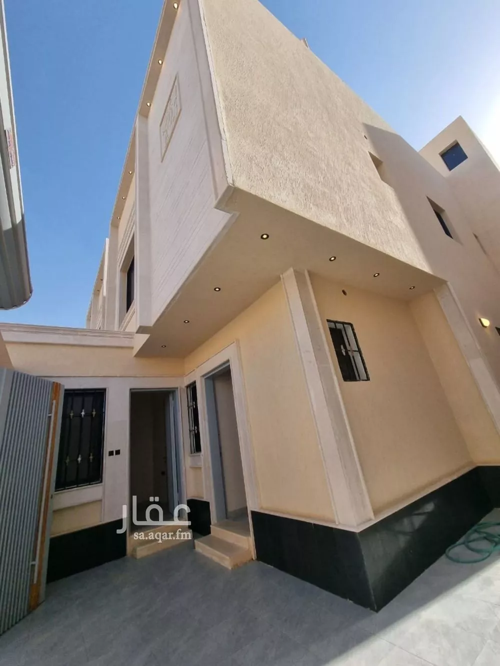 فيلا 6 غرف في العريجاء الغربية 1