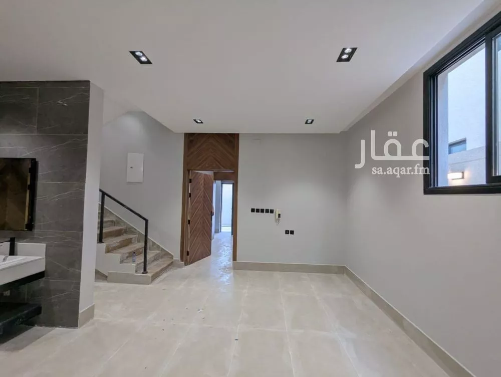 5 bedroom floor in Al Zahrah 5