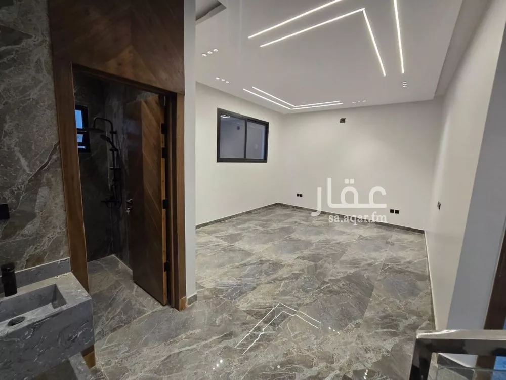 5 bedroom villa in Okaz, Riyadh 17