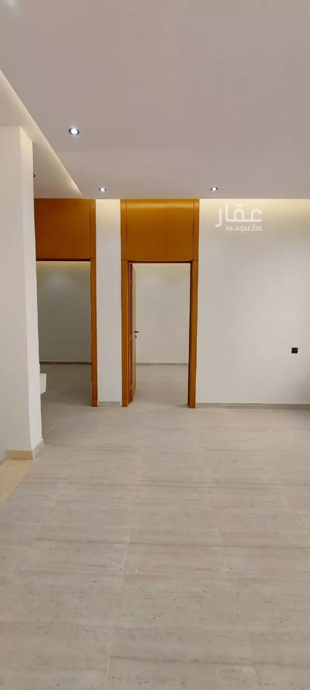 فيلا 6 غرف في عكاظ 5