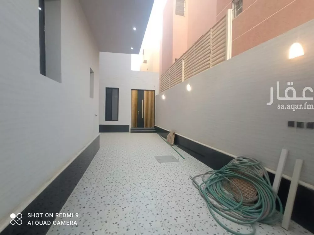 8 bedroom villa in Dhahrat Laban 5