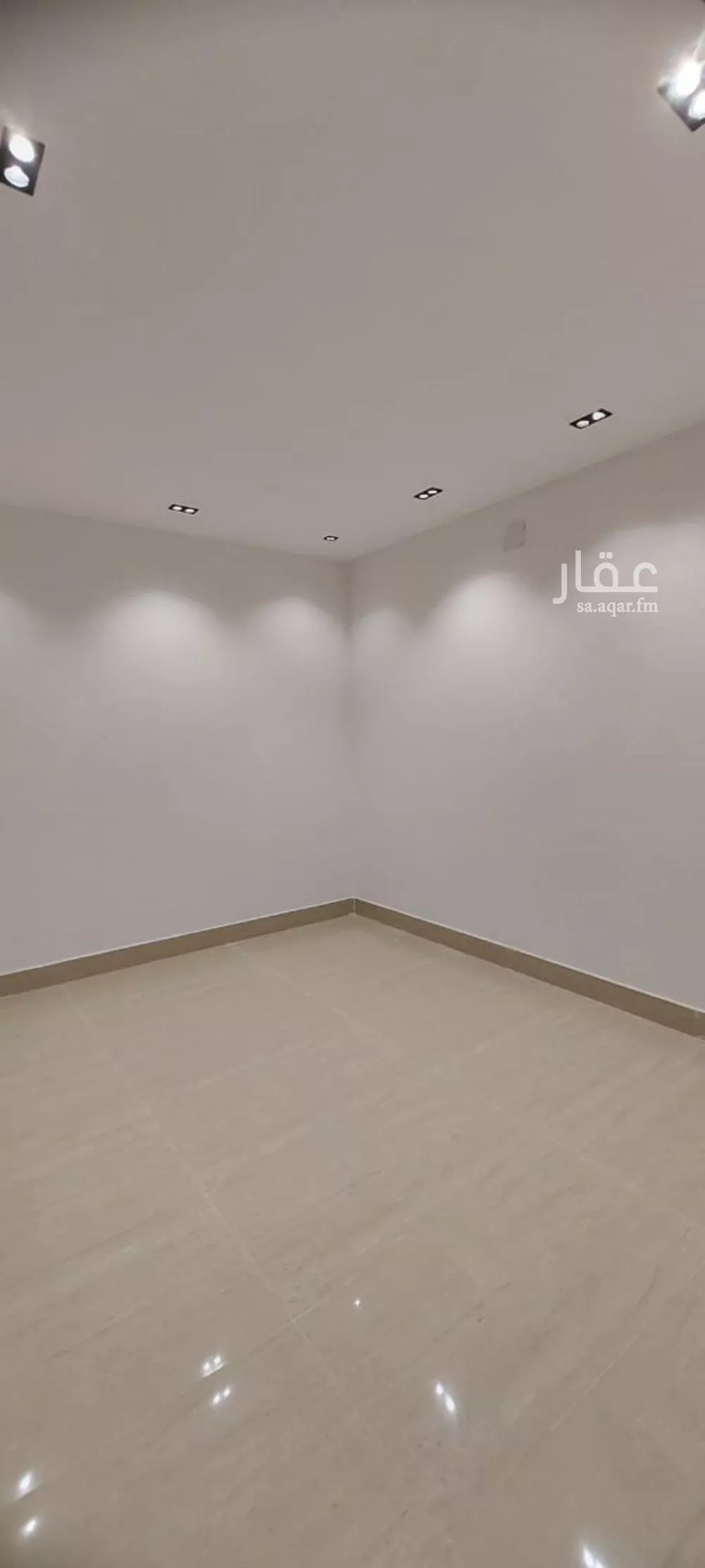 فيلا 6 غرف في العريجاء الغربية 3