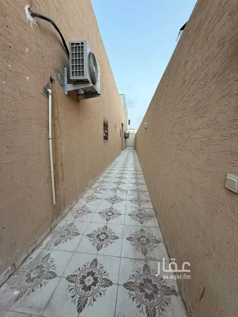 عمارة 845 م² في طويق 2
