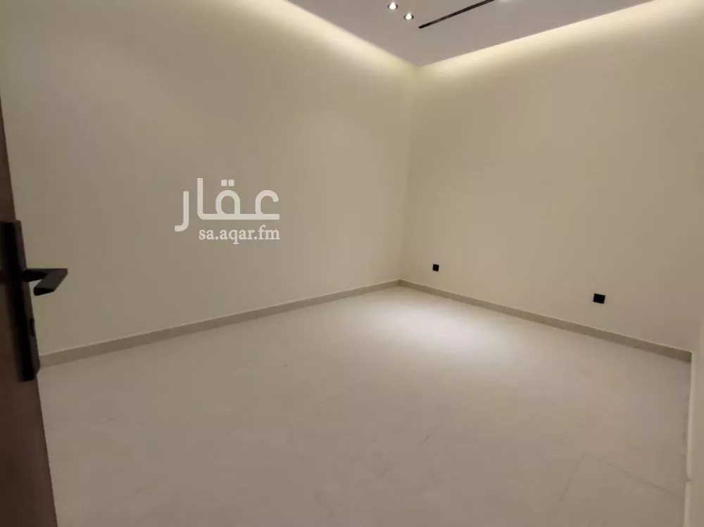 5 bedroom villa in Okaz, Riyadh 17
