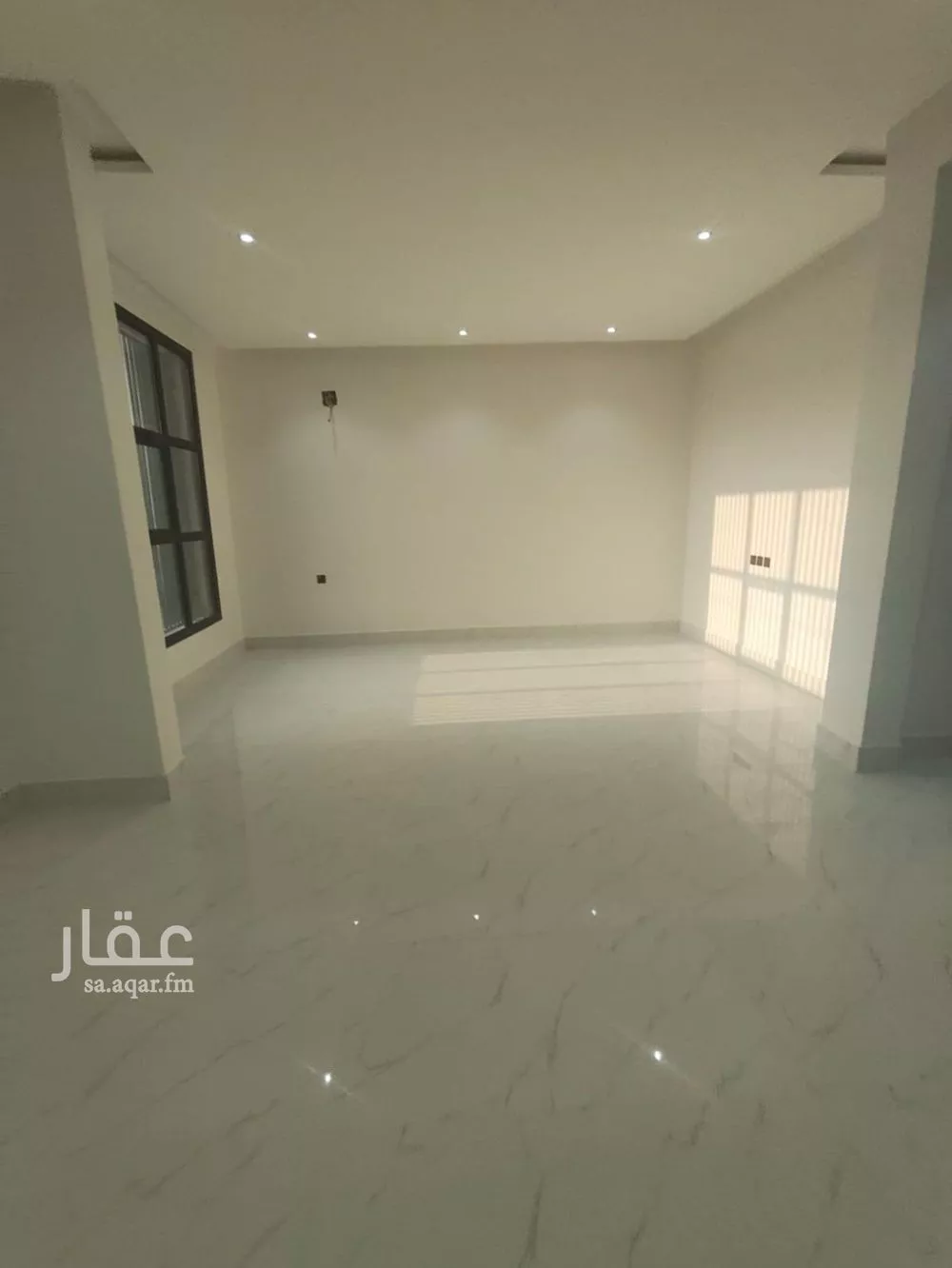 فيلا 5 غرف في العريجاء الغربية 2