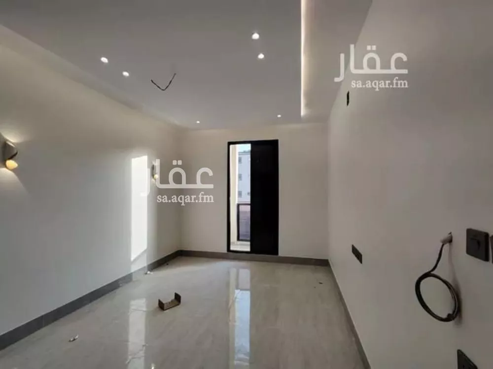 5 bedroom apartment in Okaz, Riyadh 4