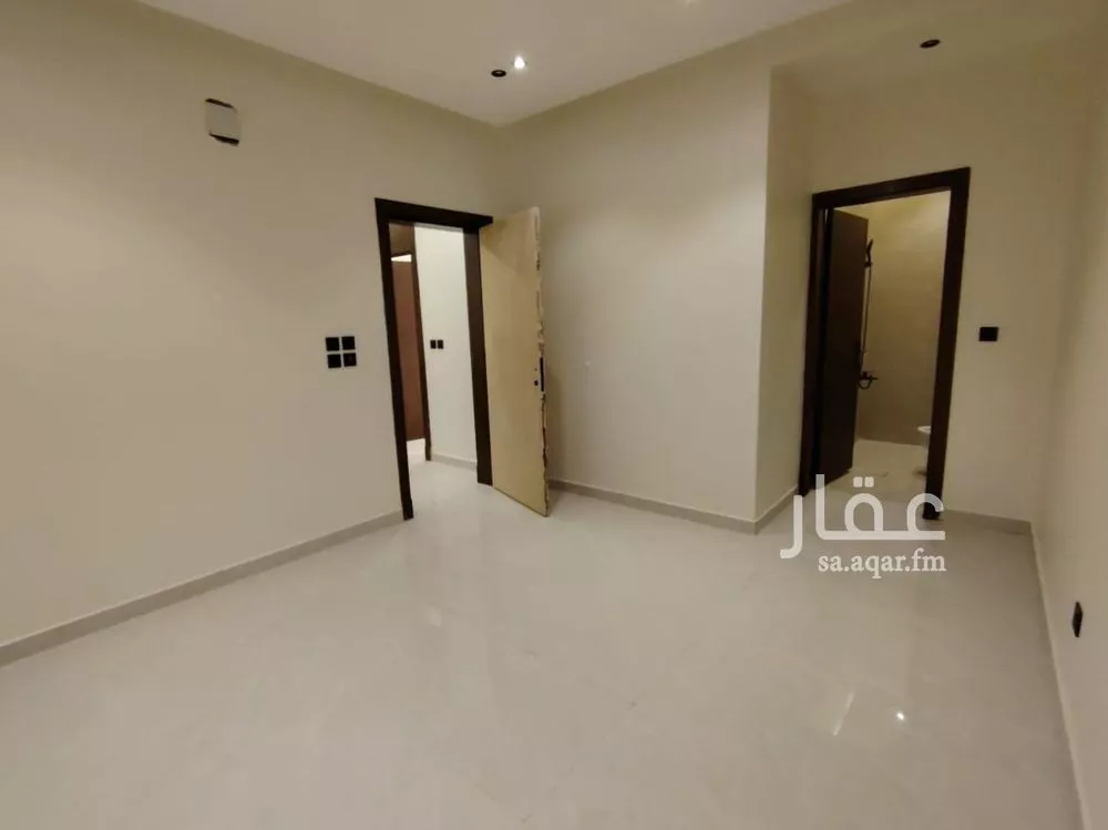 5 bedroom villa in Okaz, Riyadh 5