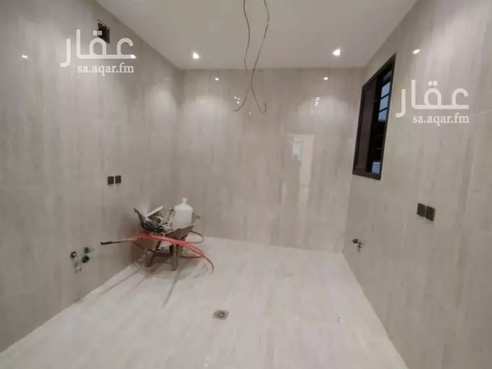 5 bedroom apartment in Okaz, Riyadh 8