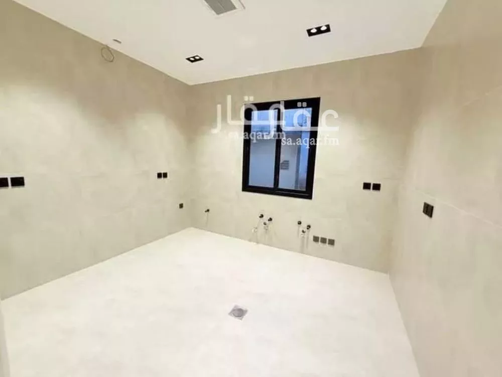 4 bedroom apartment in Badr, Riyadh 4