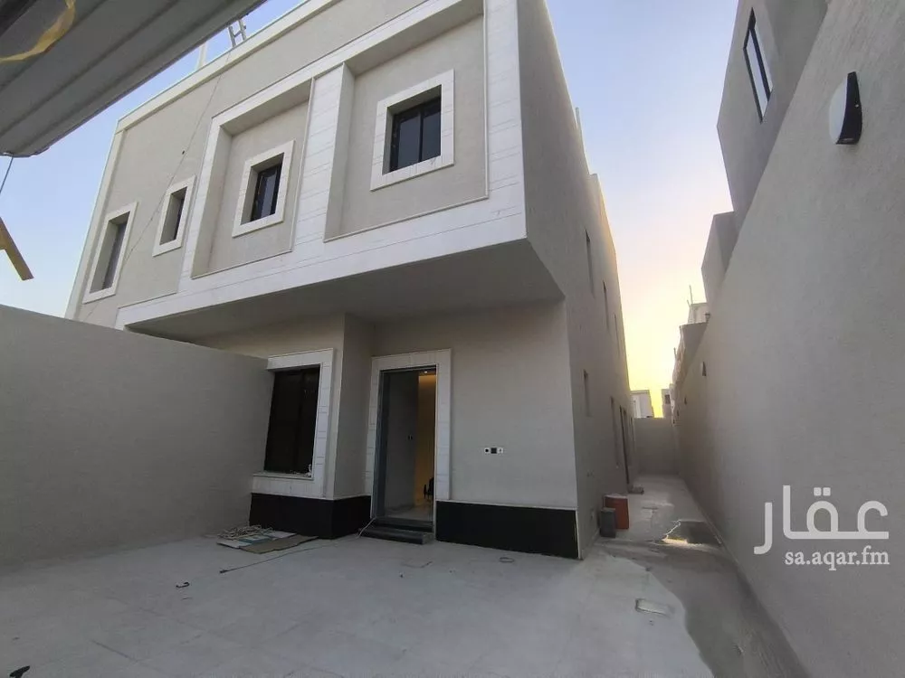 5 bedroom floor in Taibah 1