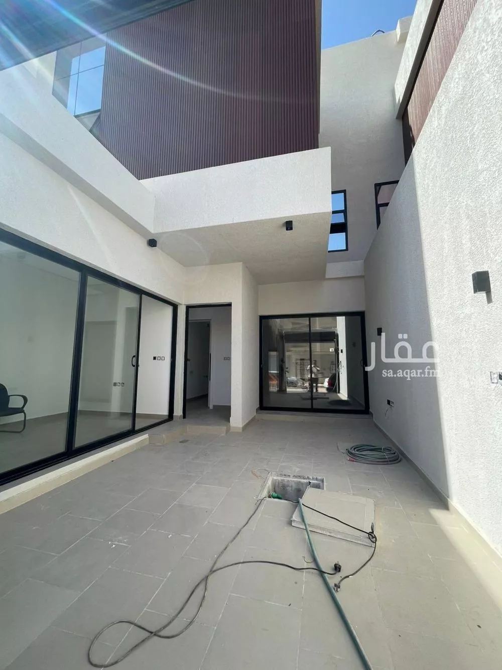 فيلا 5 غرف في الحزم 2