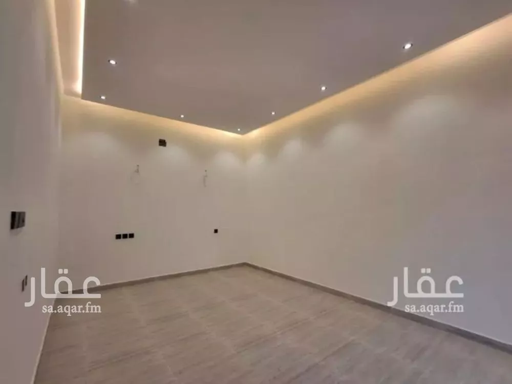 فيلا 5 غرف في عكاظ 2