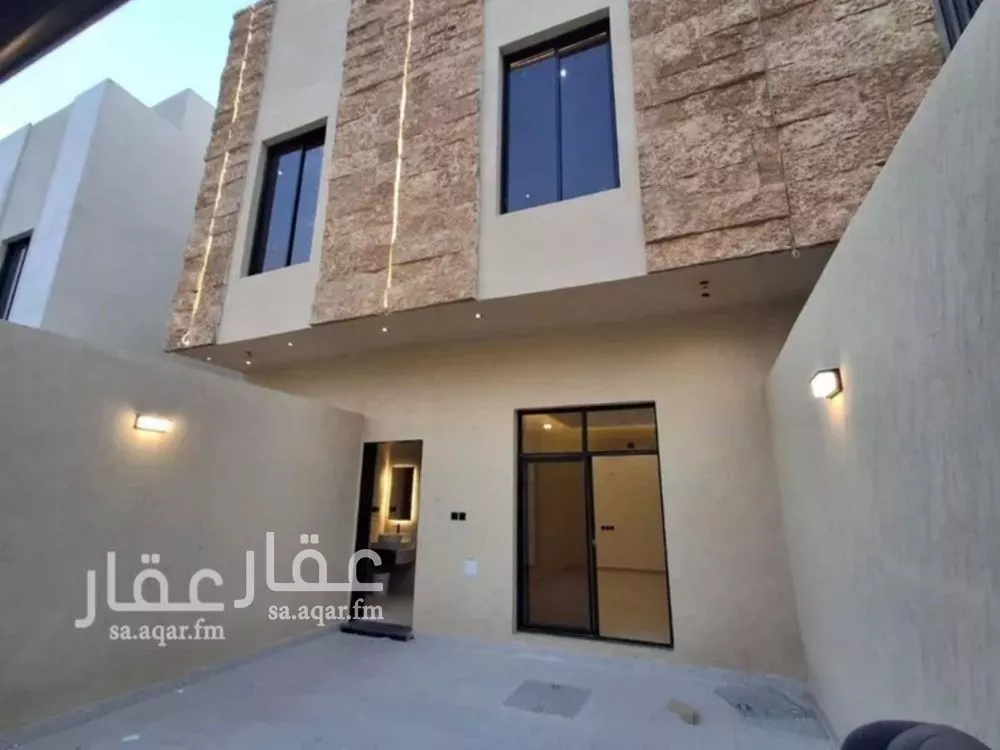 فيلا 5 غرف في عكاظ 4