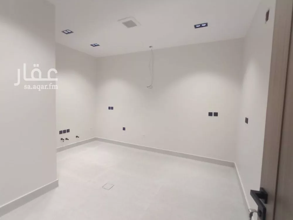 دور 5 غرف في السويدي 4