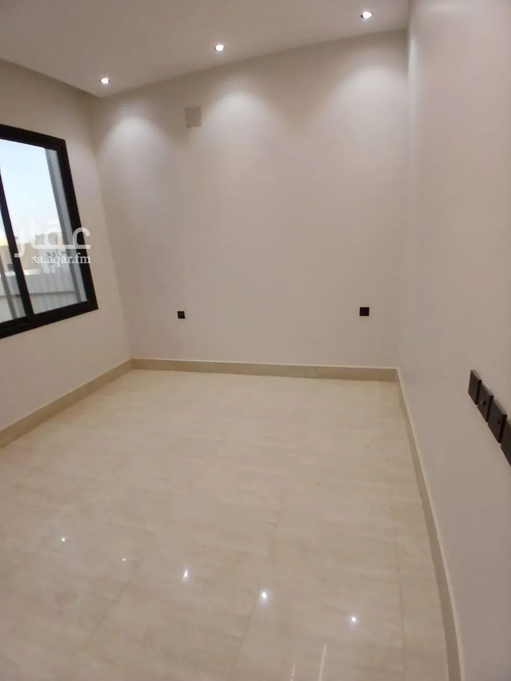 فيلا 5 غرف في طويق 3