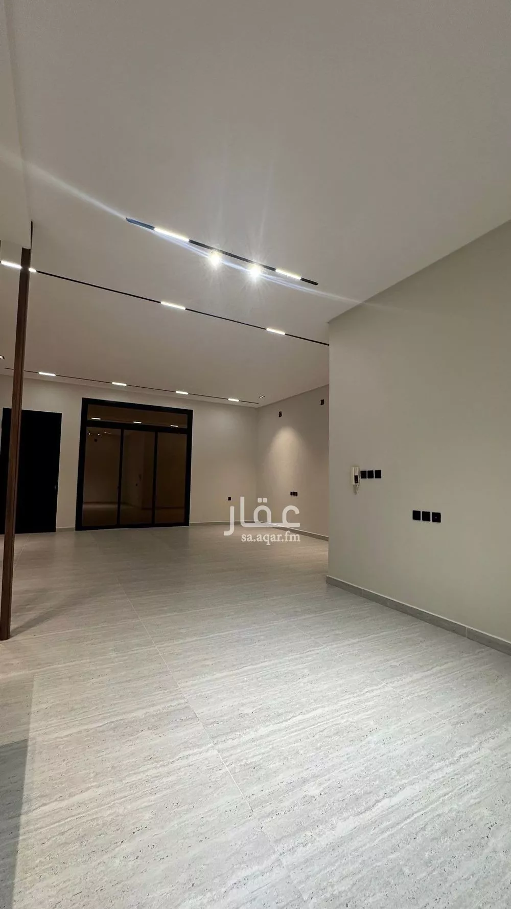 5 bedroom floor in Al Janadriyah 3