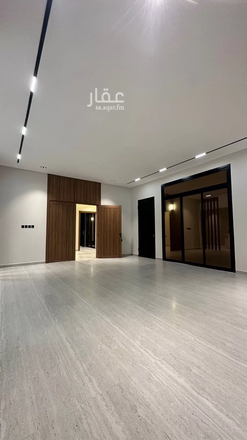 5 bedroom floor in Al Janadriyah 1