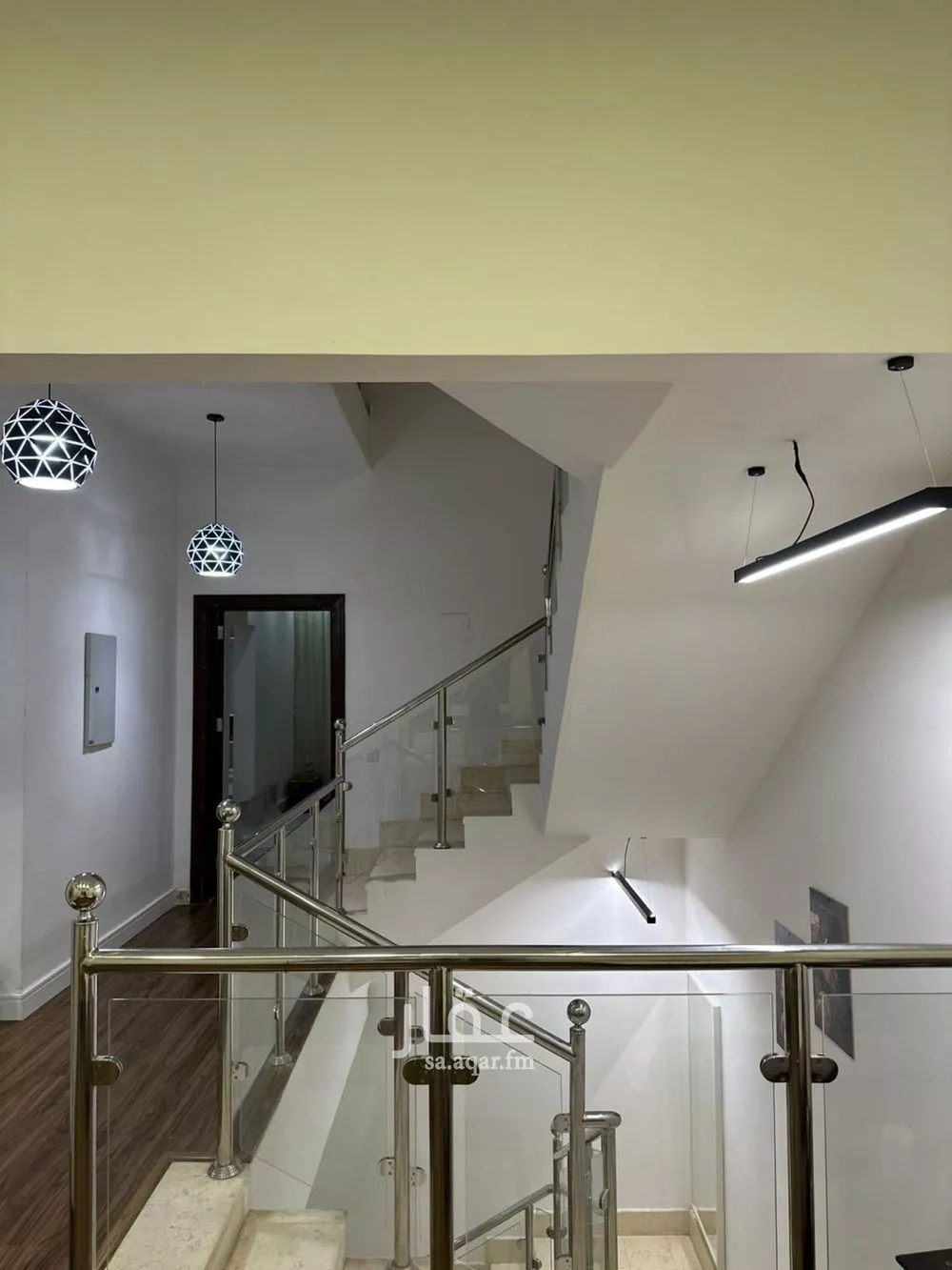 فيلا 4 غرف في العارض 5