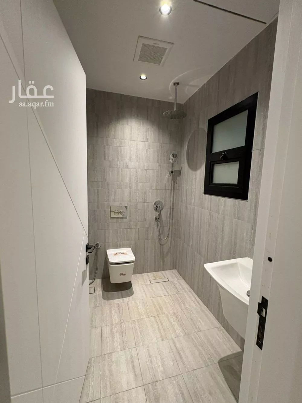 3 bedroom floor in Al Rimal 4