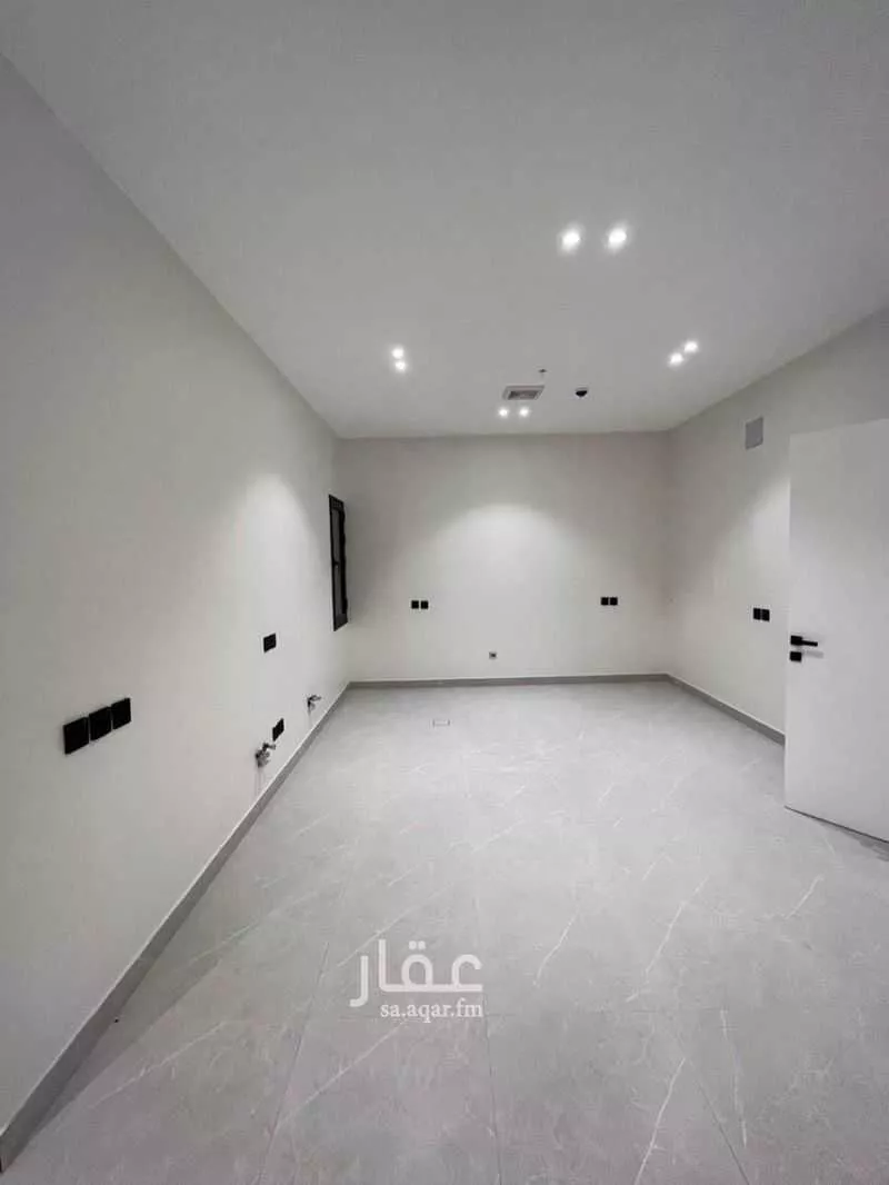 شقة 4 غرف في الحمرا 3