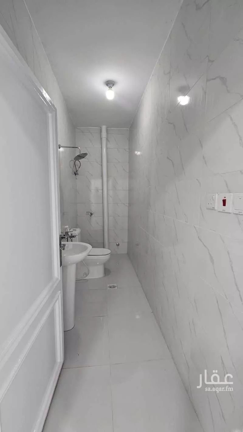 4 bedroom apartment in Al Aziziyah, Jeddah 6