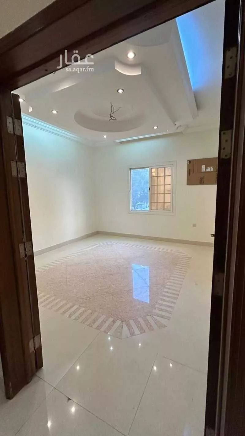 شقة 6 غرف في الواحة 3