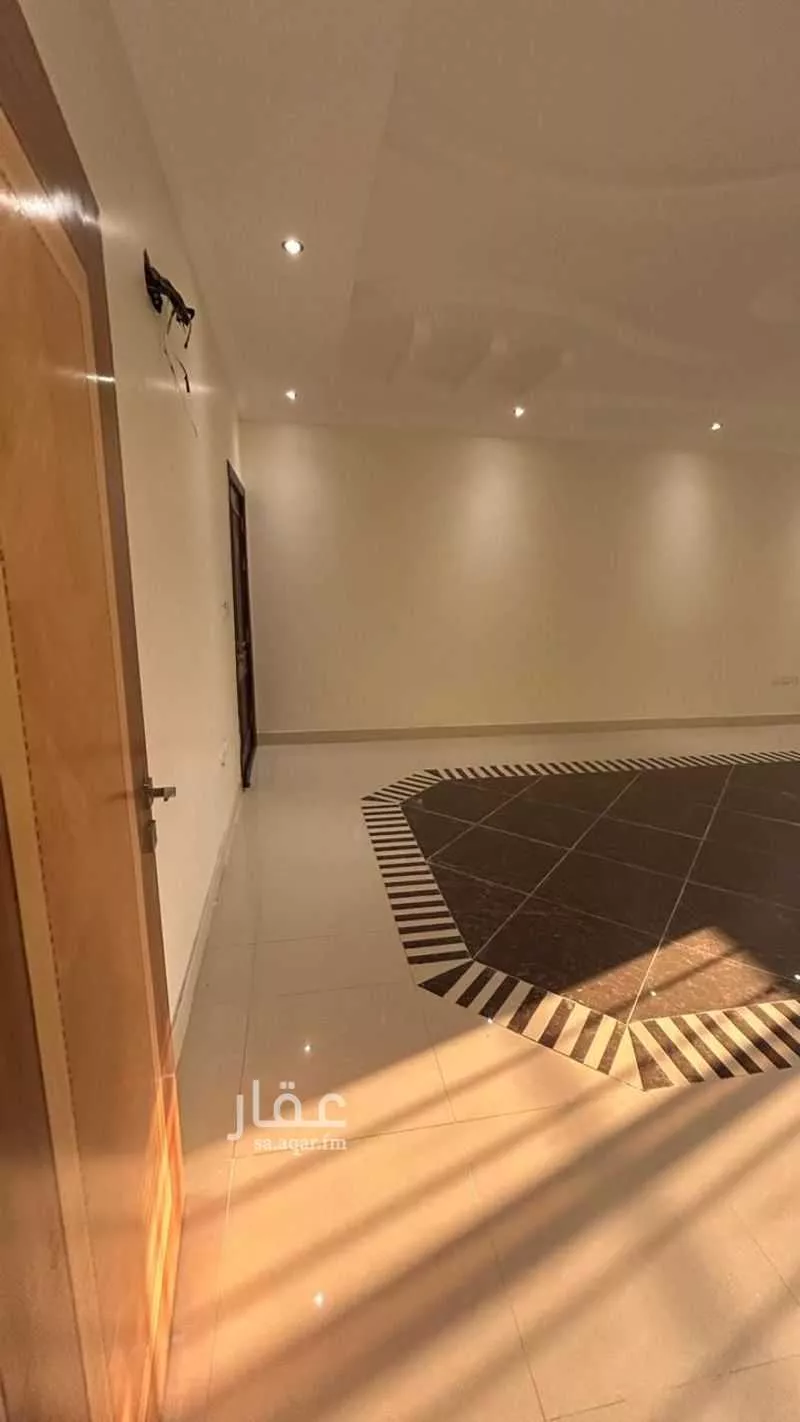 شقة 6 غرف في الواحة 4